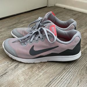 Nike running sneakers Sz 7.5